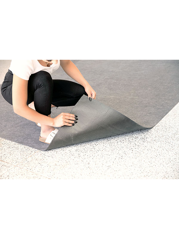 Floor mat absorbent top and leak-proof bottom